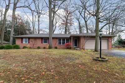 7666 Apache Trail, Home with 3 bedrooms, 2 bathrooms and null parking in Bedford Twp MI | Image 3