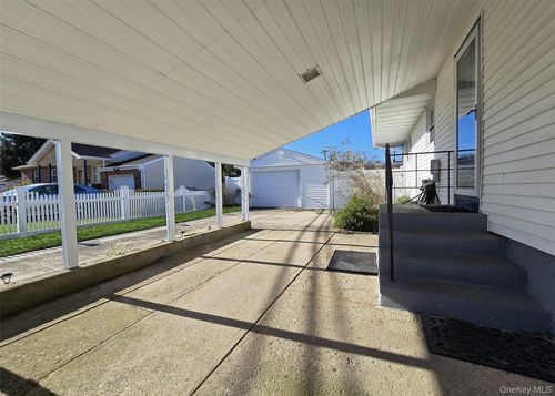 6 Virginia Rd, Centereach, NY, 11720-2711 | Card Image