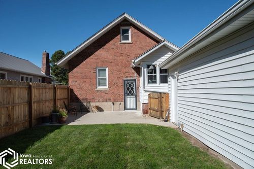 1206 Greenwood Dr, Ottumwa, IA, 52501-4045 | Card Image