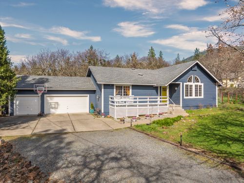 342 Appaloosa Ln, Grants Pass, OR, 97526-8894 | Card Image