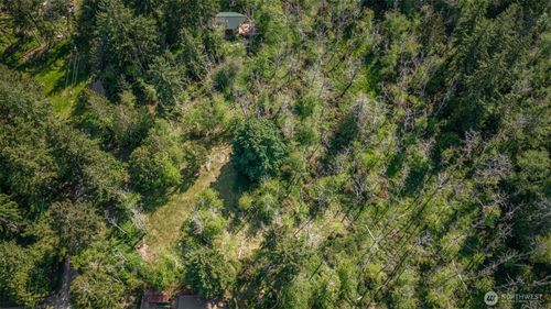 906 E Madrona Blvd Nw, Lakebay, WA, 98349-8240 | Card Image