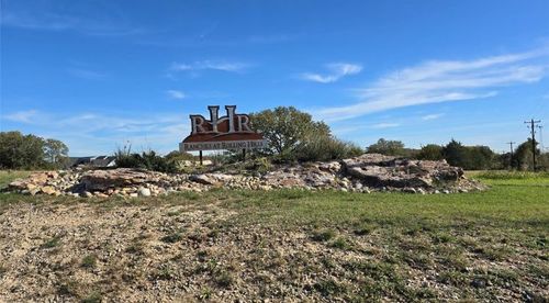 240 Rolling Hills Blvd, Alvord, TX, 76225-1510 | Card Image