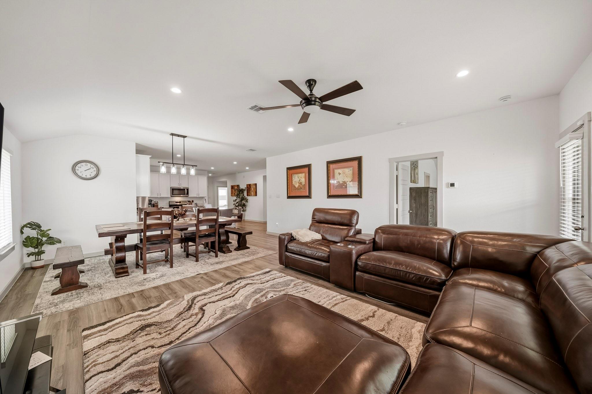 Residential Lease in Rosharon 3