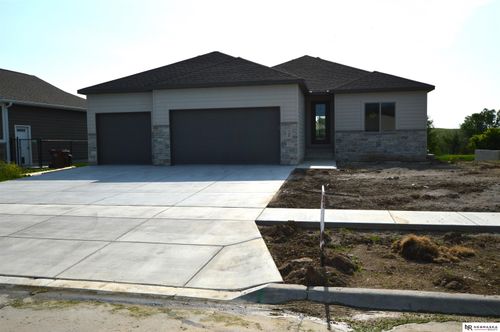 7610 Gulls Way, Lincoln, NE, 68514-1016 | Card Image