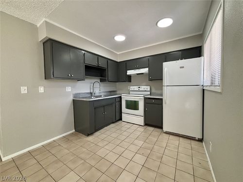 4-3350 Cambridge Street, Las Vegas, NV, 89169 | Card Image