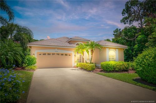 1543 Se Holyrood Ln, Port St Lucie, FL, 34952-6049 | Card Image