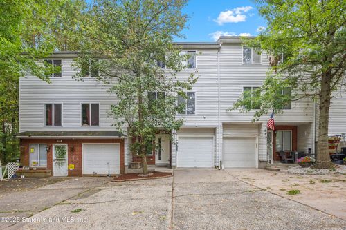 192 Ilyssa Way, Staten Island, NY, 10312-1379 | Card Image