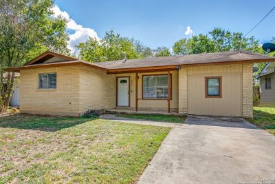 430 W Byrd Blvd, House other with 3 bedrooms, 1 bathrooms and null parking in Universal City TX | Image 2