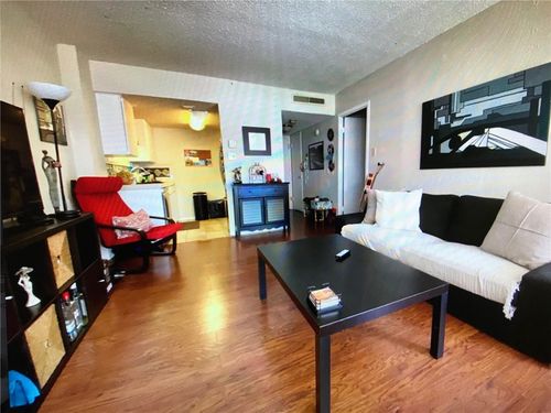 704-1800 Lavaca St, Austin, TX, 78701-1302 | Card Image