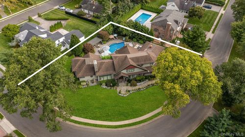 67 Shepherd Lane, North Hempstead, NY, 11577 | Card Image