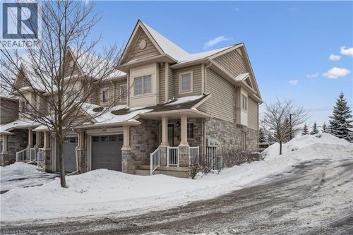 a4-7 Upper Mercer St, Kitchener, ON, N2A0B7 | Card Image