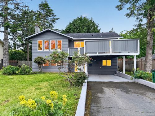 4378 Torrington Pl, Saanich, BC, V8N4T8 | Card Image