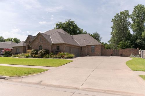 7908 Nw 48th St, Bethany, OK, 73008-2204 | Card Image
