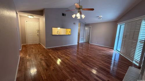 704g-3420 Turtle Village St, San Antonio, TX, 78230-3918 | Card Image