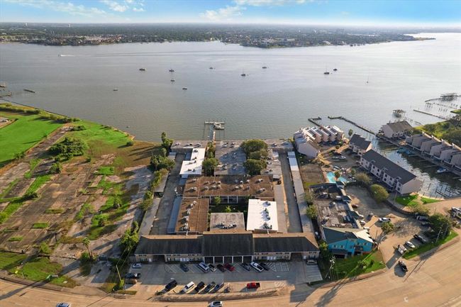 Arial view from front of complex | Image 19