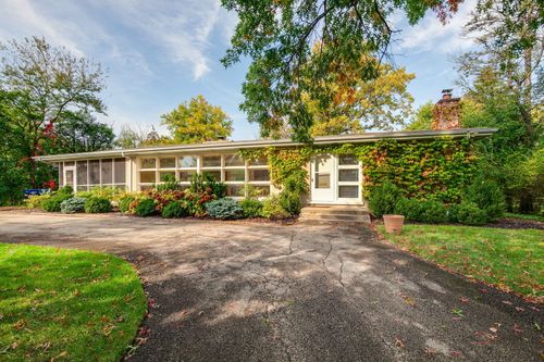 2013 Castlewood Rd, Highland Park, IL, 60035-2907 | Card Image