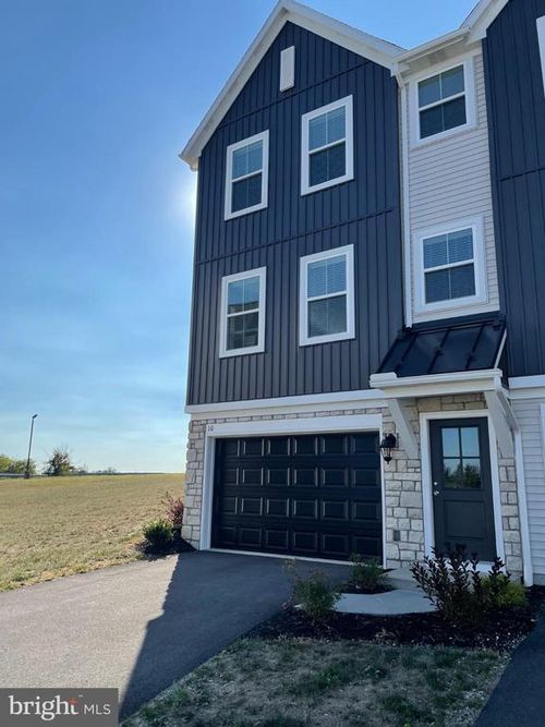 010-02-10 Morgan Cir, CARLISLE, PA, 17013-9400 | Card Image
