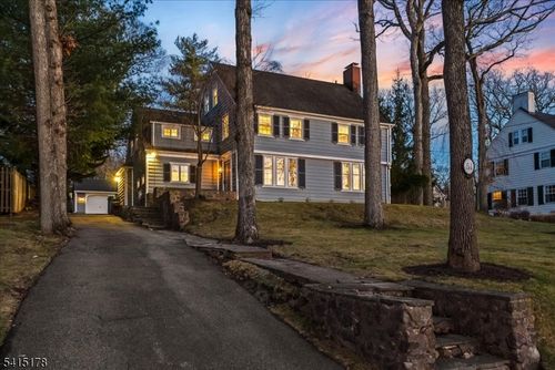 51 Afterglow Ave, Verona, NJ, 07044-5122 | Card Image