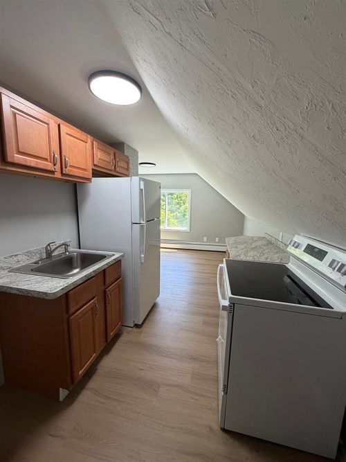 5-60 Summer St, Bristol, NH, 03222-3286 | Card Image