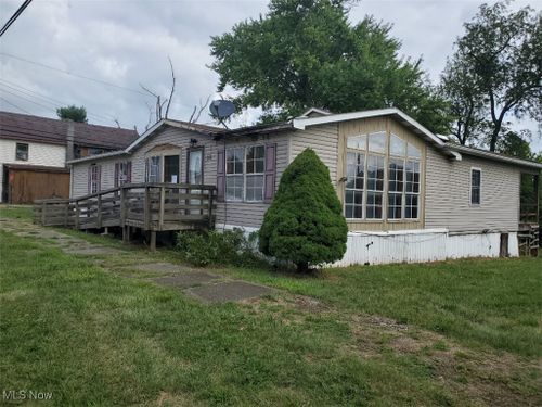 46 High St, Smithfield, OH, 43948-9009 | Card Image