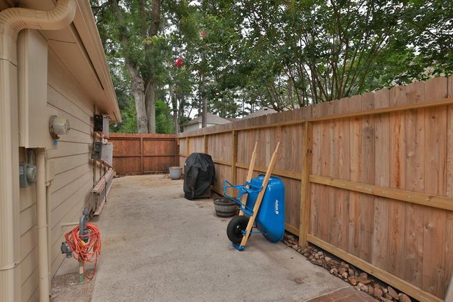 Lots of side storage, and no messy mud to deal with! | Image 43