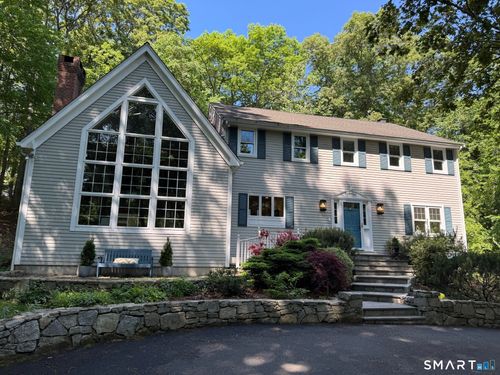 91 Raymond St, Darien, CT, 06820-4927 | Card Image