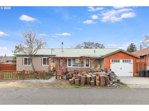 409 Ne Court St, Dufur, OR, 97021-3021 | Card Image