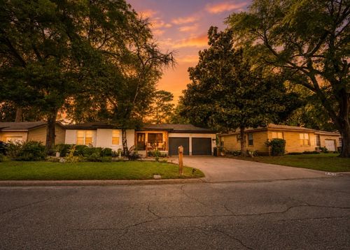 743 Norwood Dr, Hurst, TX, 76053-5755 | Card Image