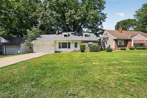 3705 Brinkmore Rd, Cleveland Heights, OH, 44121-1341 | Card Image