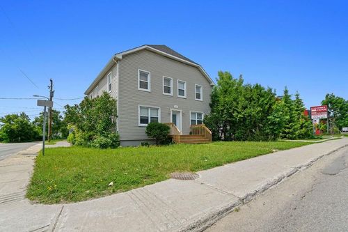 b-34 Boul Gréber, Gatineau, QC, J8T3P6 | Card Image