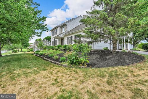 217 Spruce St, DENVER, PA, 17517-9716 | Card Image