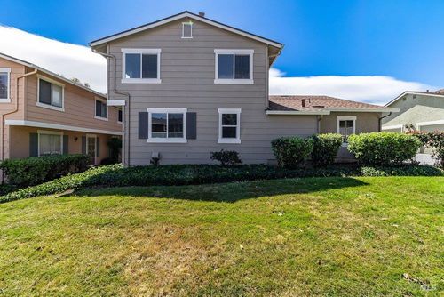 17 Parrott St, Vallejo, CA, 94590-3044 | Card Image