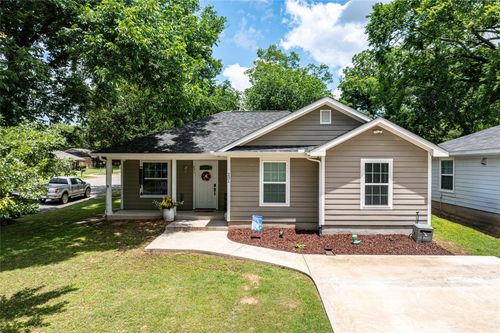 231 W Murray St, Denison, TX, 75020-6368 | Card Image