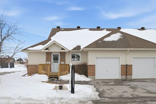 307 Chestnut Private, Stittsville - Munster - Richmond, ON, K0A2Z0 | Card Image