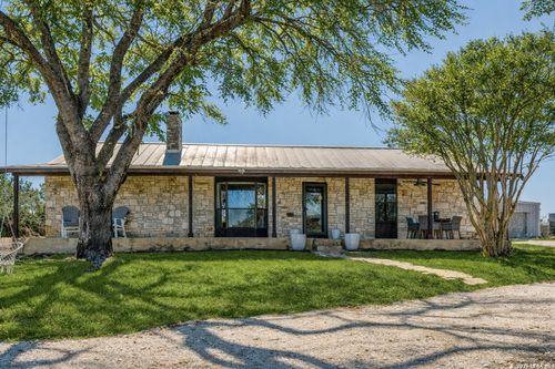 3045 Rimrock Dr, Spring Branch, TX, 78070-4405 | Card Image