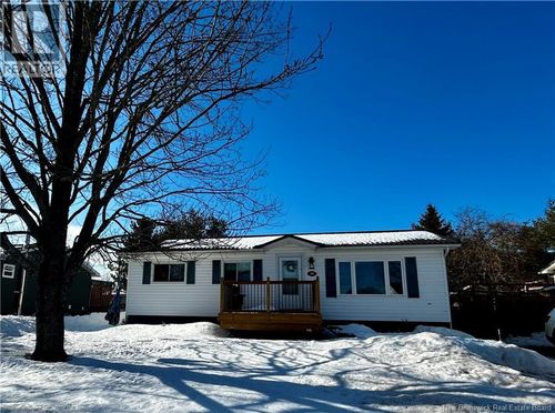 18 Frost St, Riverview, NB, E1B4C9 | Card Image