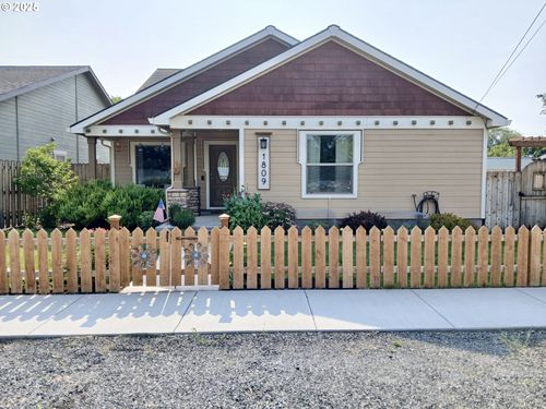 1809 Balm St, Baker City, OR, 97814-3003 | Card Image