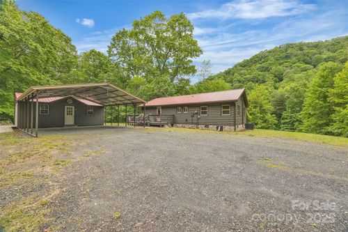 1598 Claybank Rd, West Jefferson, NC, 28694-7357 | Card Image