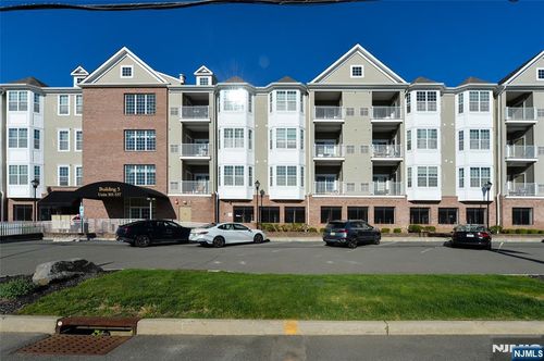 503 Bushes Ln, Elmwood Park, NJ, 07407-3236 | Card Image