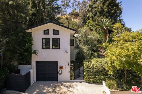 8421 Kirkwood Dr, Los Angeles, CA, 90046-1927 | Card Image