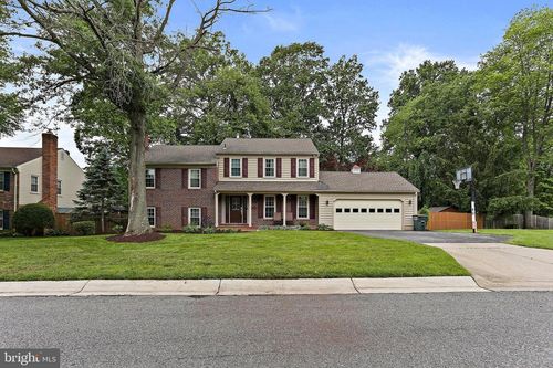 18704 Thornberry Ln, OLNEY, MD, 20832-1821 | Card Image