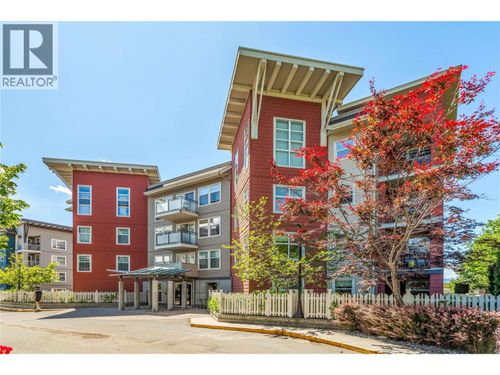 200-555 Yates Rd, Kelowna, BC, V1V2V2 | Card Image