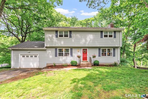 21 Overlook Pl, Trumbull, CT, 06611-1320 | Card Image
