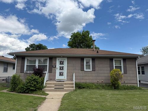 743 State St, Wood River, IL, 62095-1145 | Card Image