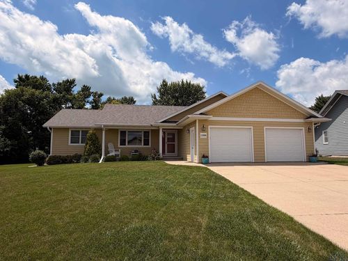 1108 Denver Pl Se, Orange City, IA, 51041 | Card Image