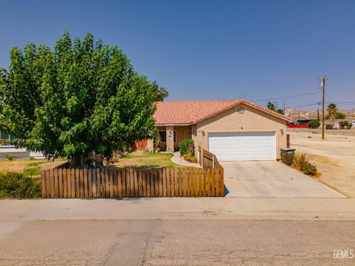 907 Stanislaus St, Maricopa, CA, 93252-9711 | Card Image