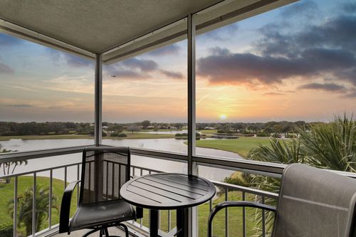 401-2421 Village Blvd, West Palm Beach, FL, 33409-7317 | Card Image