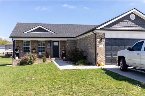 121 Stillwater Dr, Berea, KY, 40403-7002 | Card Image