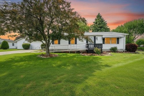 550 S Tiffin St, Port Clinton, OH, 43452-9511 | Card Image