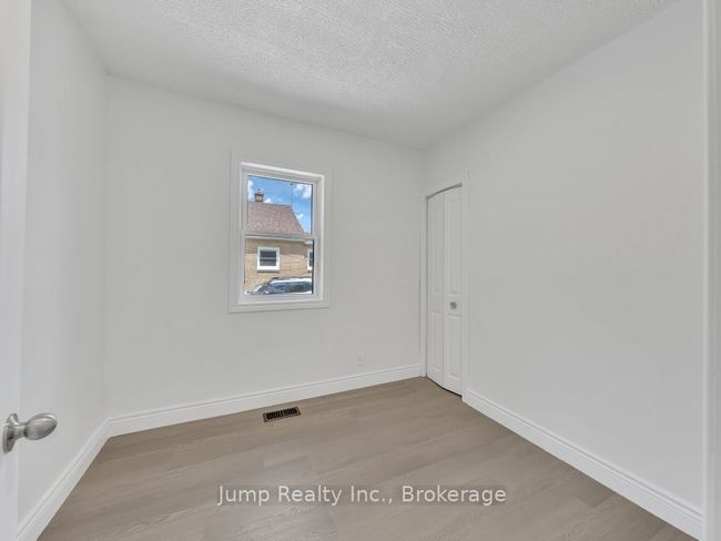 1662 Cadillac St, House other with 5 bedrooms, 3 bathrooms and null parking in Windsor ON | Image 19